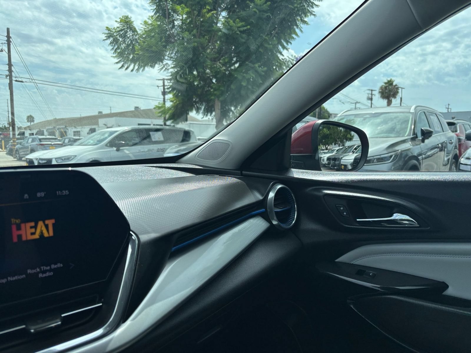 Thumbnail: 2025 Chevrolet Trax - 30
