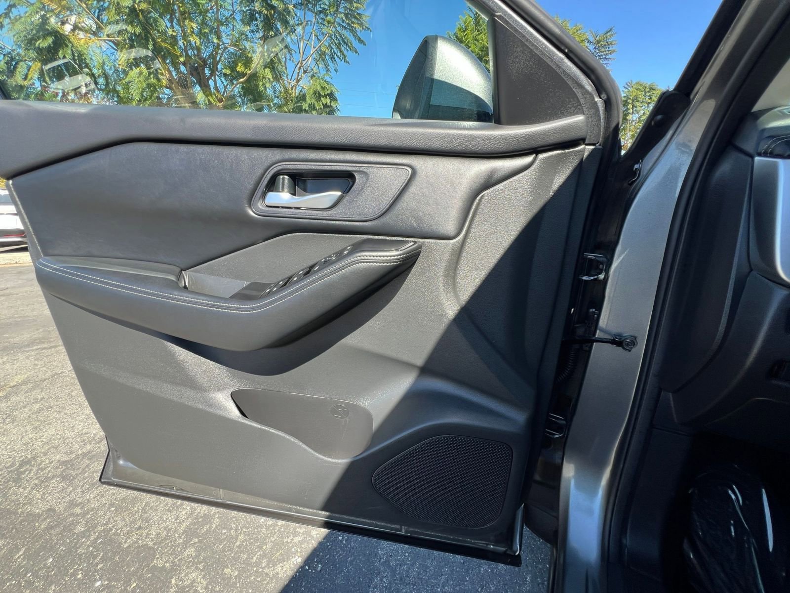 Thumbnail: 2025 Nissan Rogue - 18