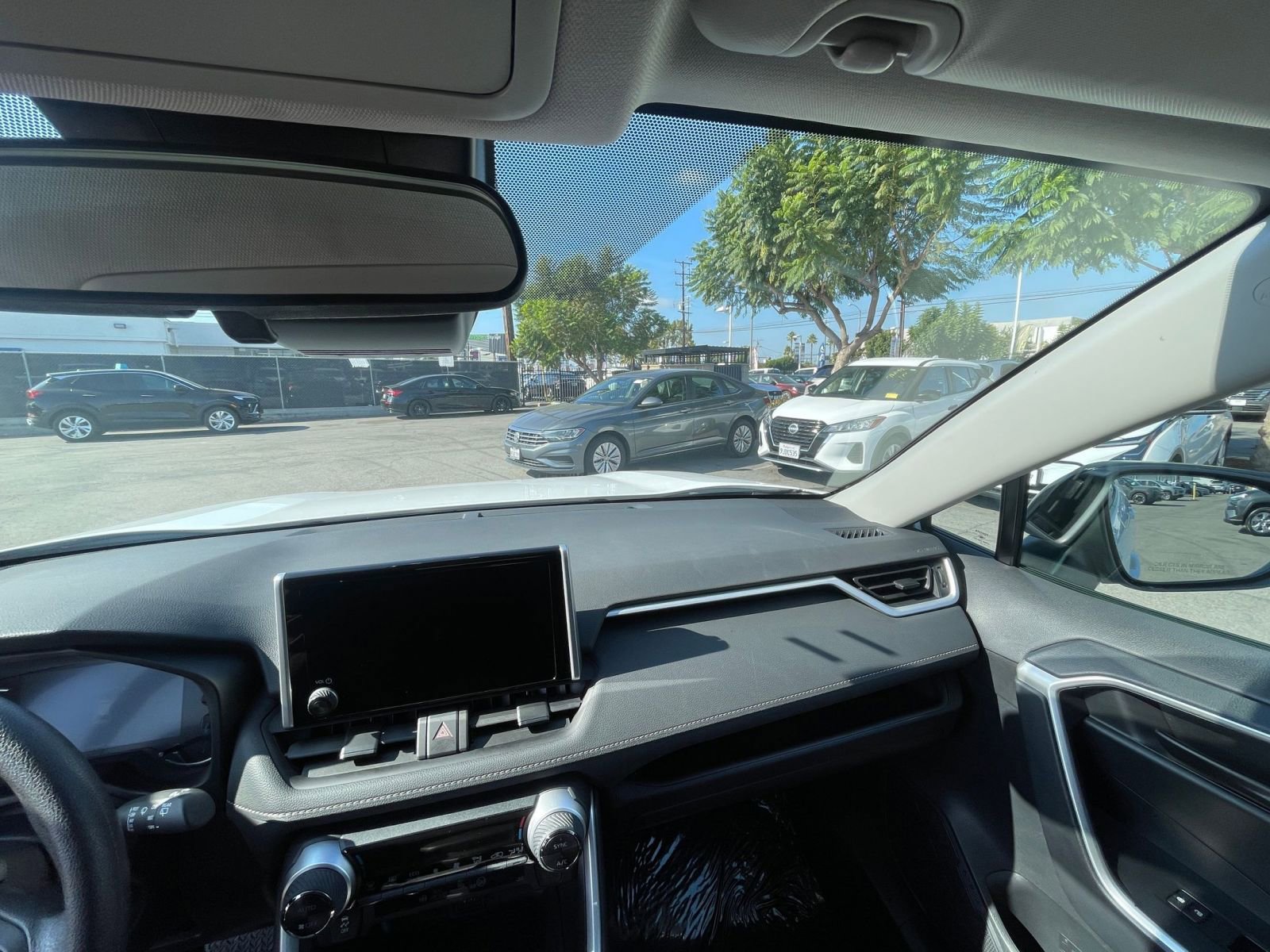 Thumbnail: 2025 Toyota RAV4 - 35