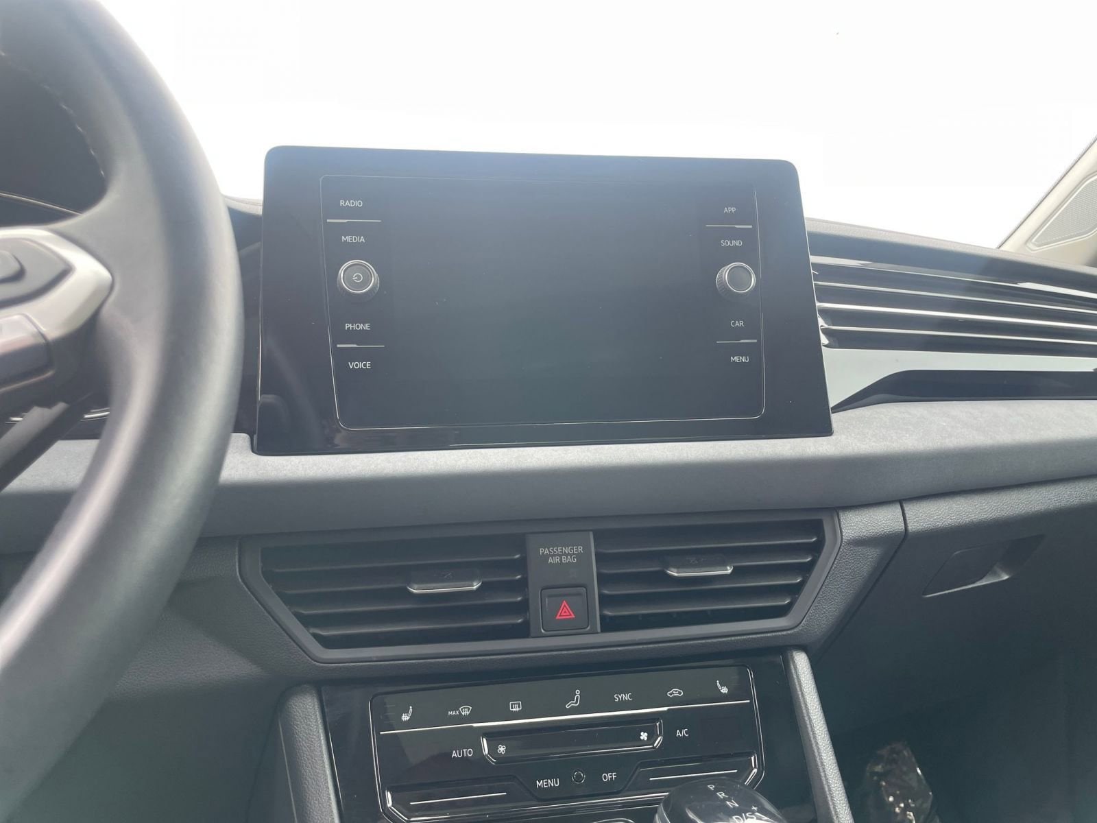 Thumbnail: 2025 Volkswagen Jetta - 18