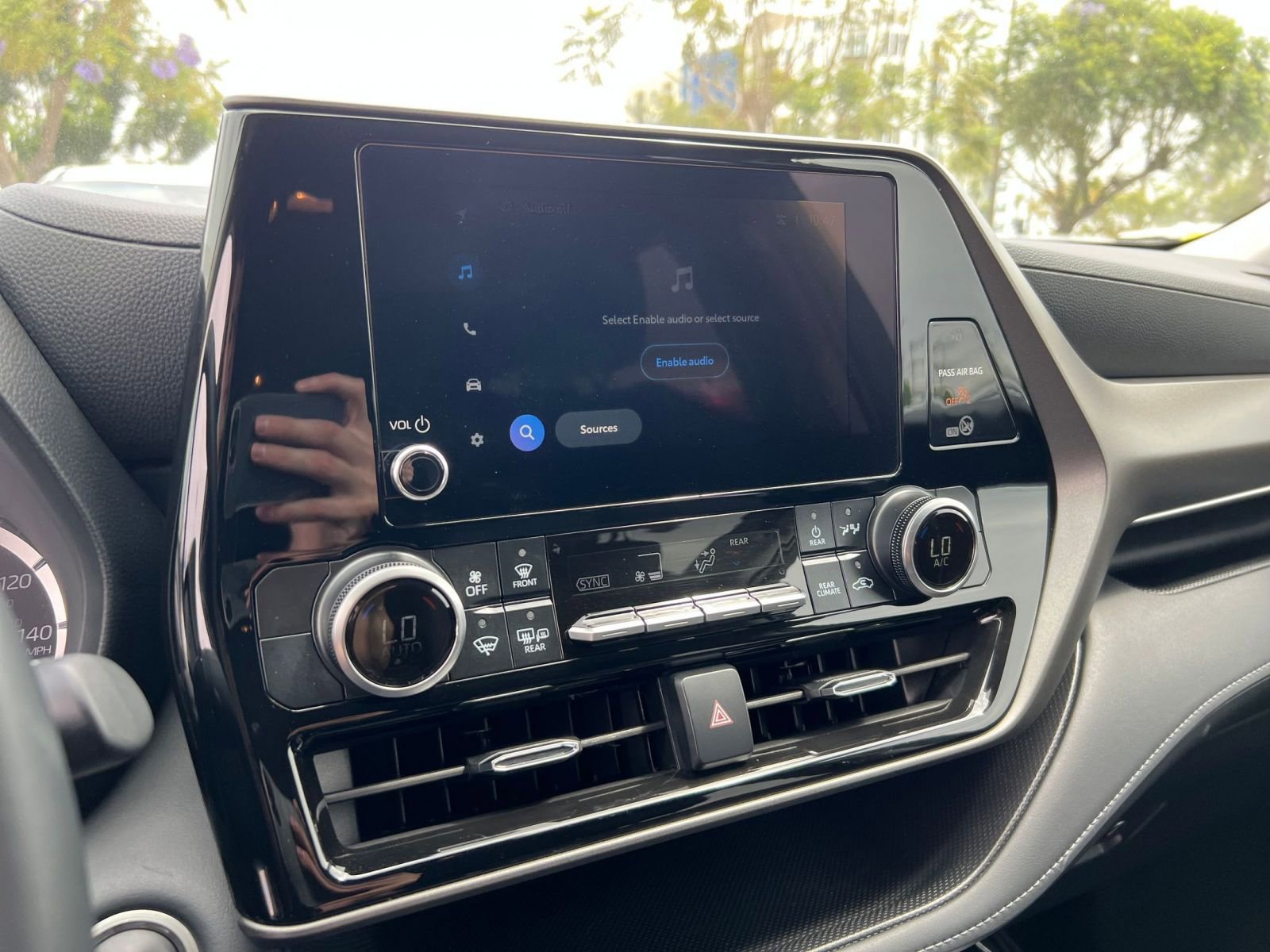 Thumbnail: 2025 Toyota Highlander - 17