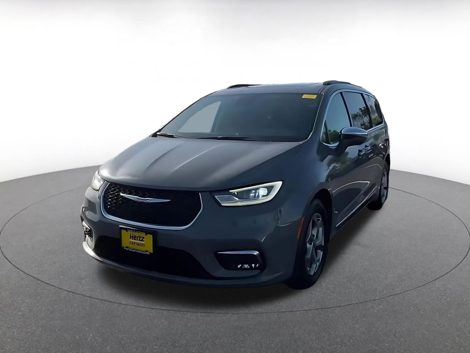 Thumbnail: 2022 Chrysler Pacifica - 7