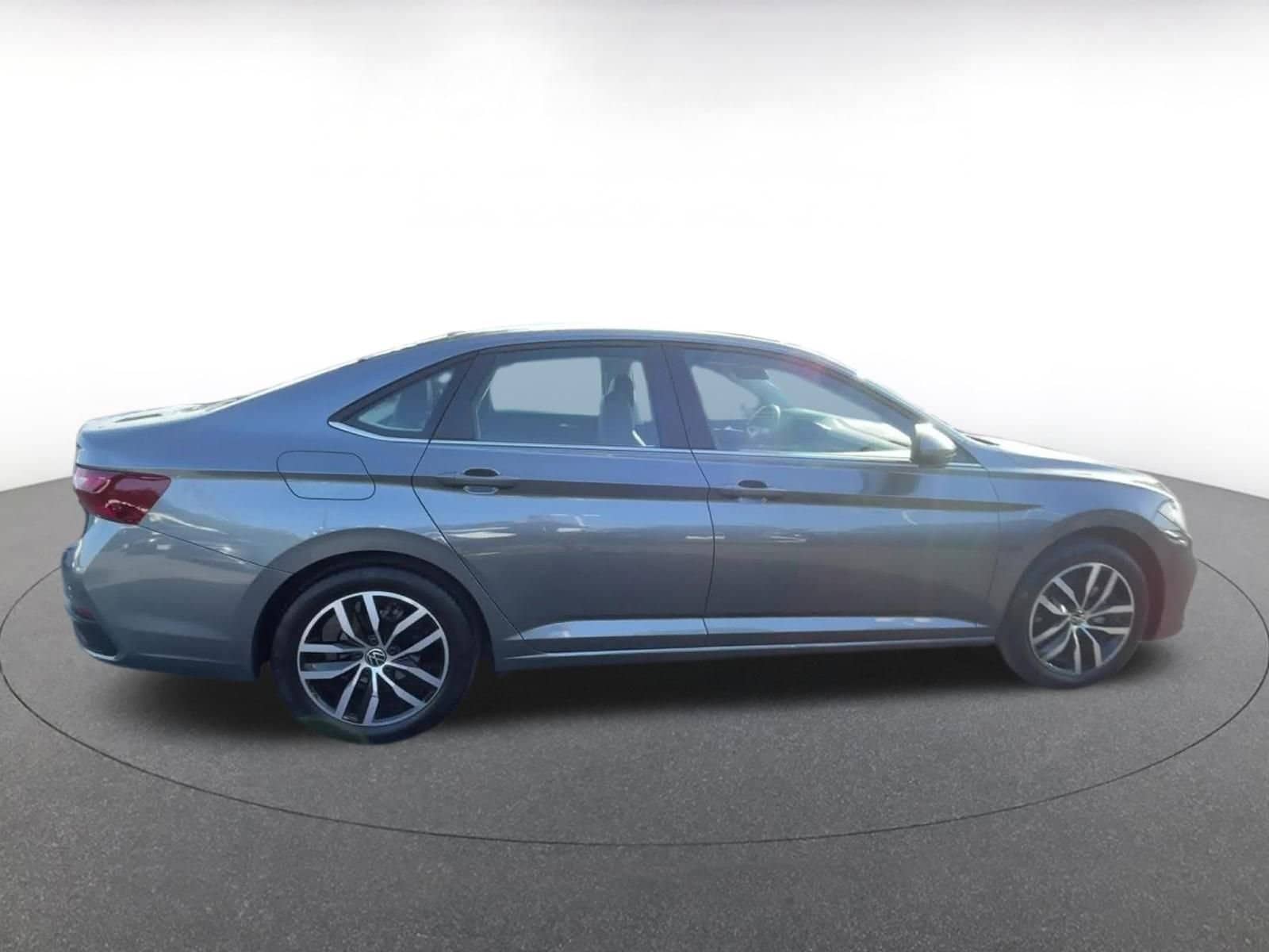 Thumbnail: 2025 Volkswagen Jetta - 16