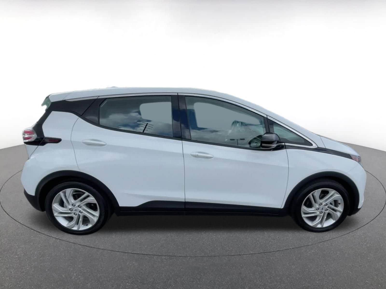 Thumbnail: 2023 Chevrolet Bolt EV - 16