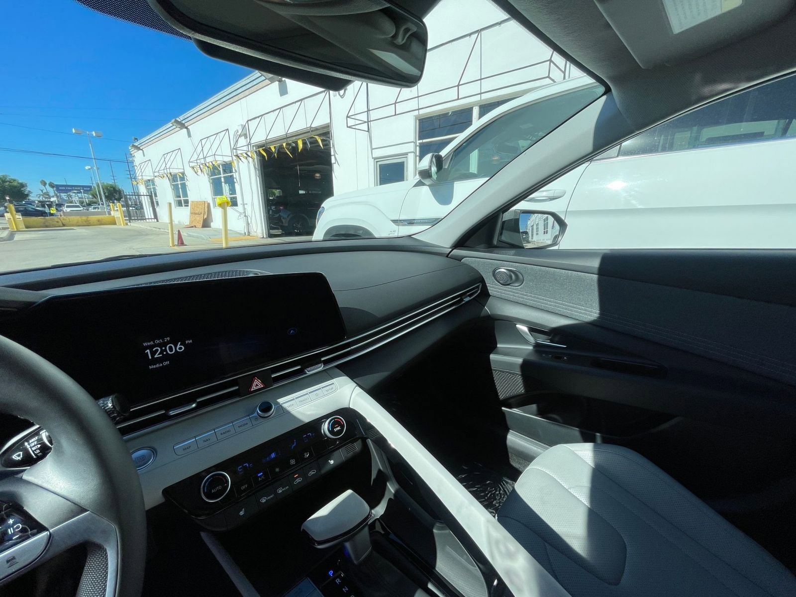 Thumbnail: 2025 Hyundai Elantra - 35