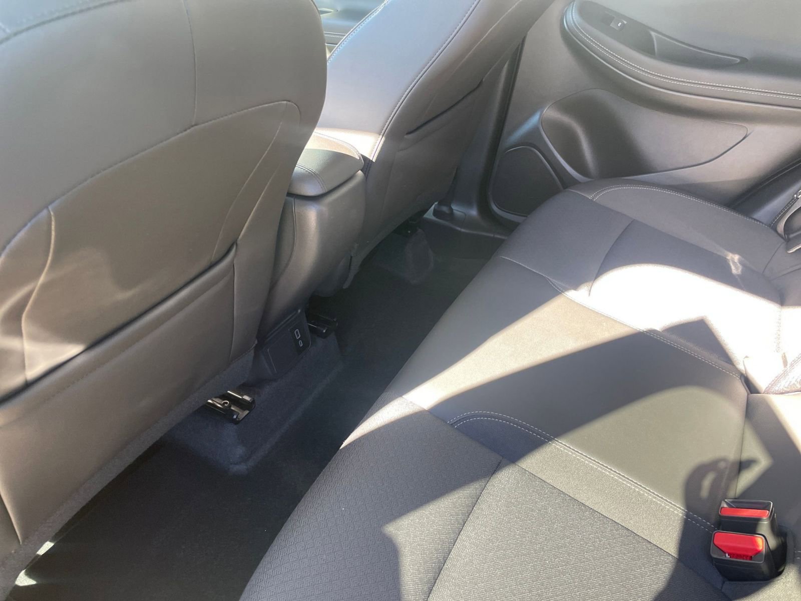 Thumbnail: 2025 Buick Encore GX - 24