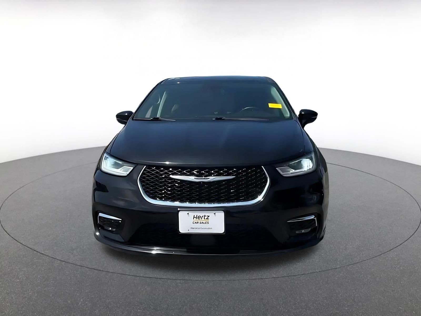 Thumbnail: 2024 Chrysler Pacifica - 4