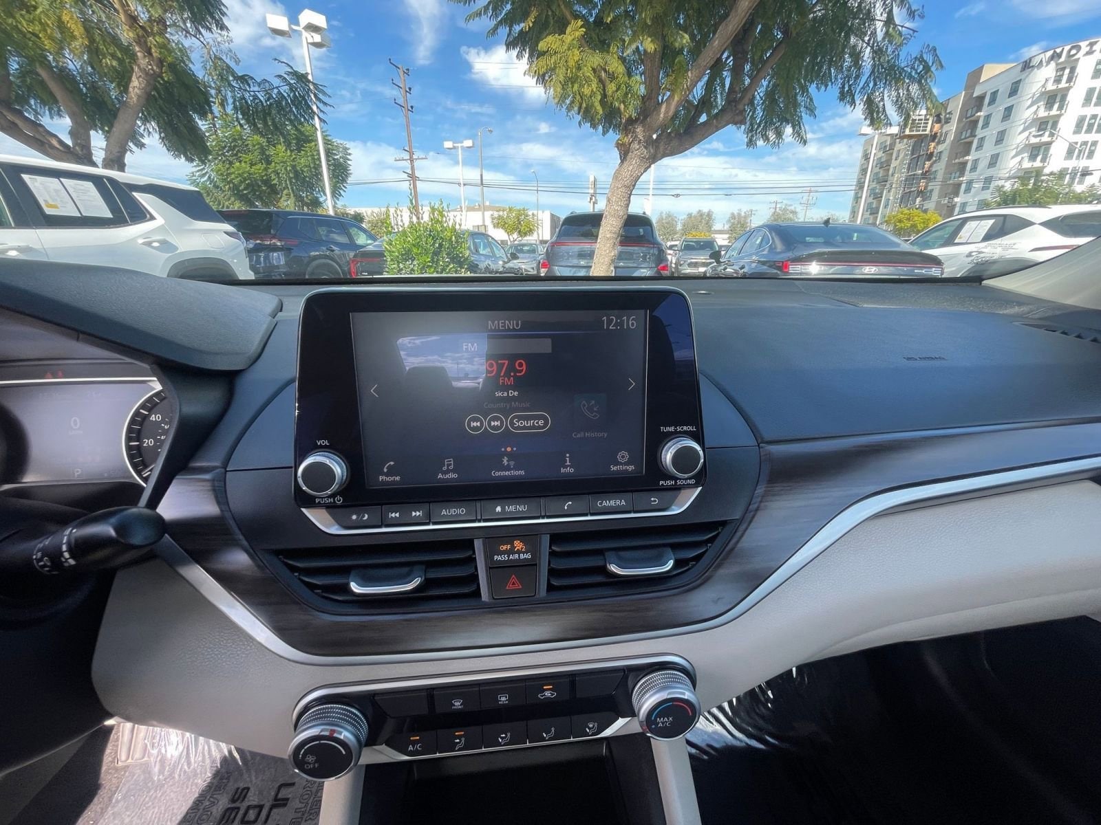 Thumbnail: 2025 Nissan Altima - 21