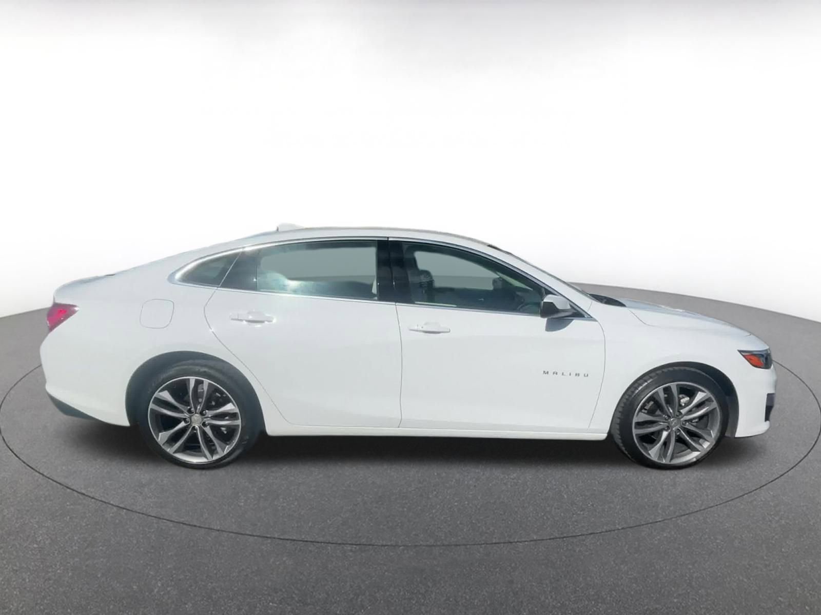 Thumbnail: 2024 Chevrolet Malibu - 16