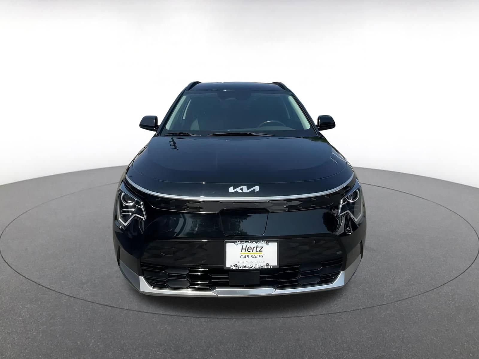 Thumbnail: 2023 Kia Niro - 4