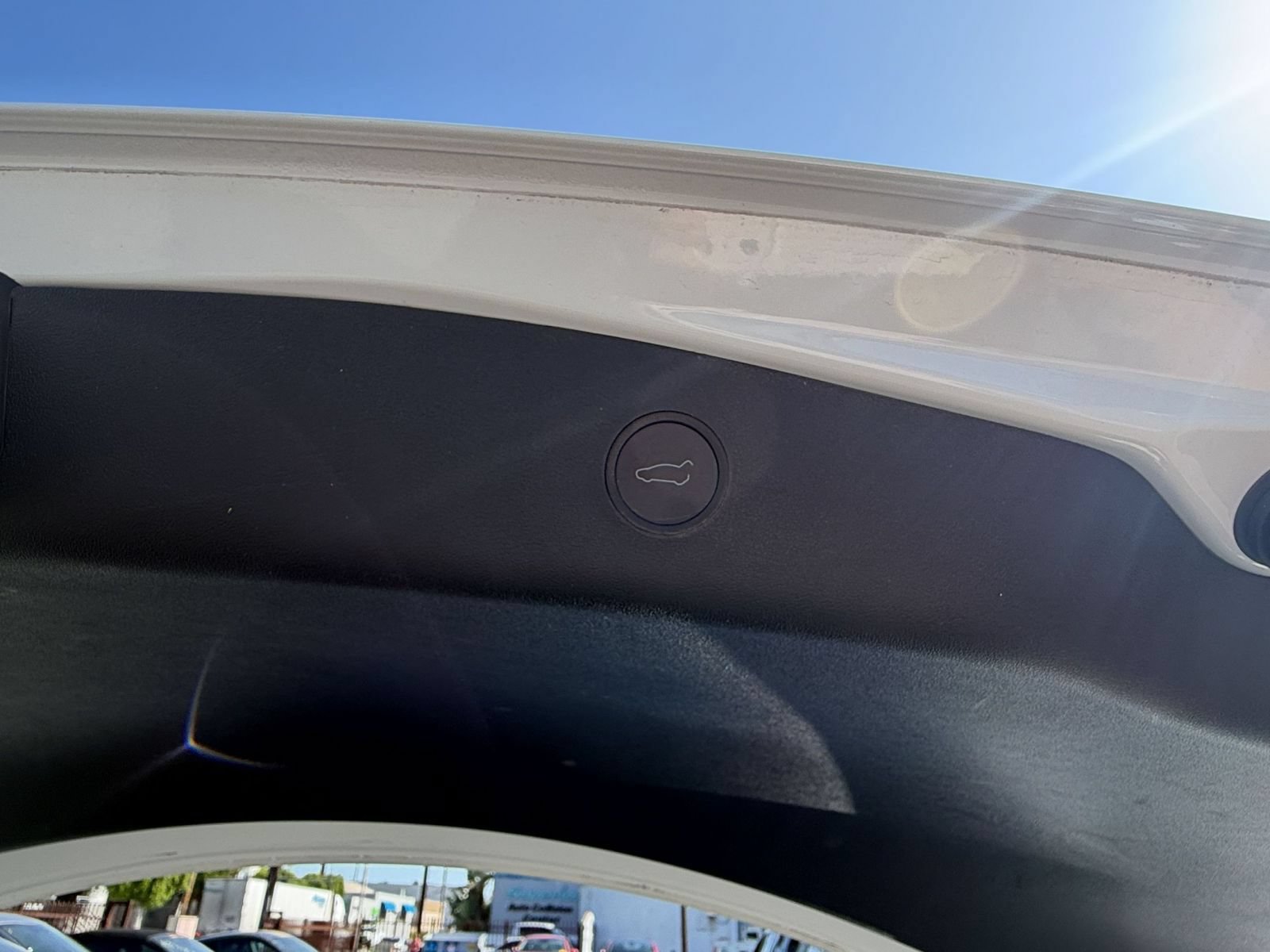 Thumbnail: 2022 Tesla Model 3 - 32