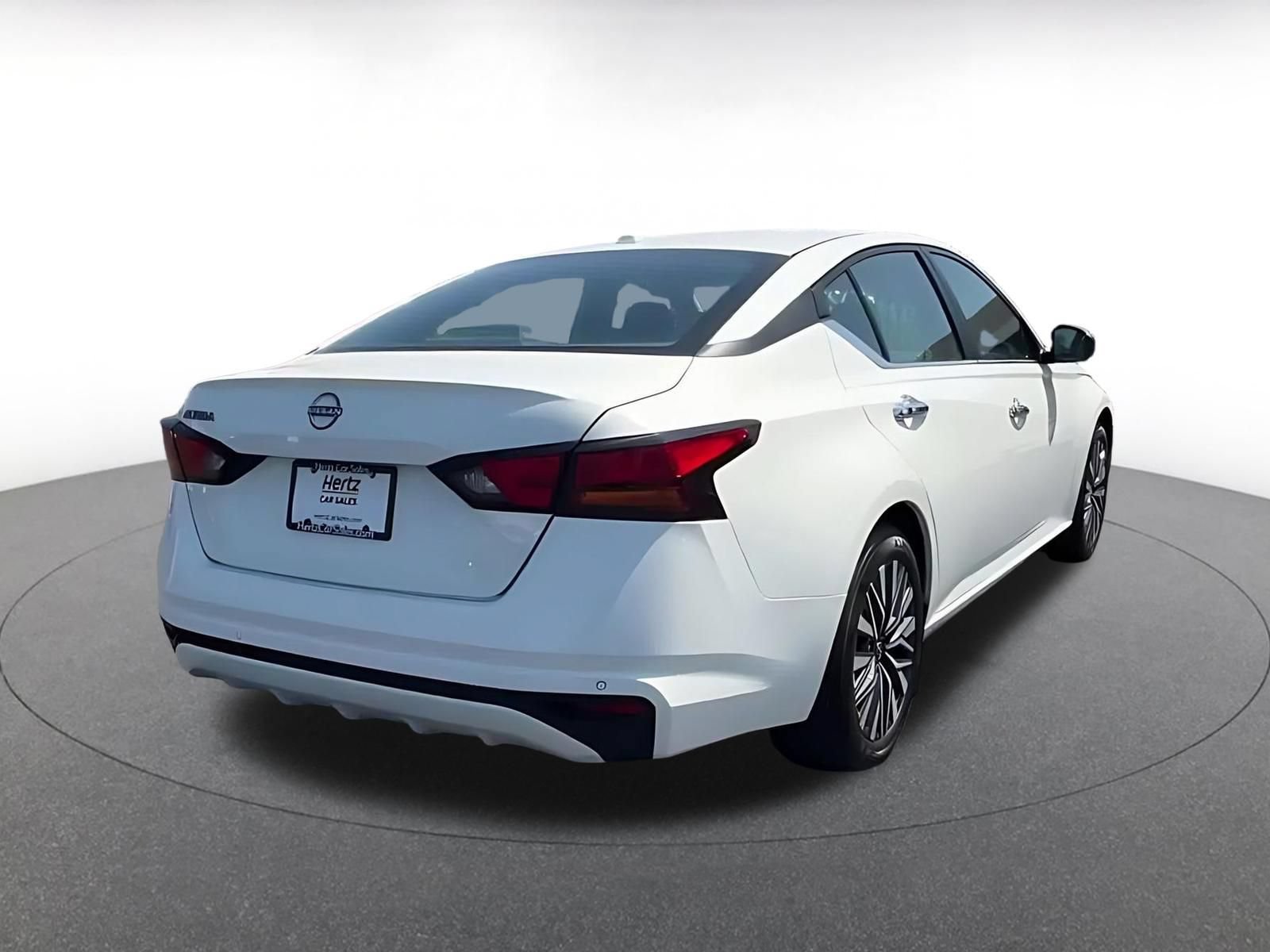 Thumbnail: 2025 Nissan Altima - 14