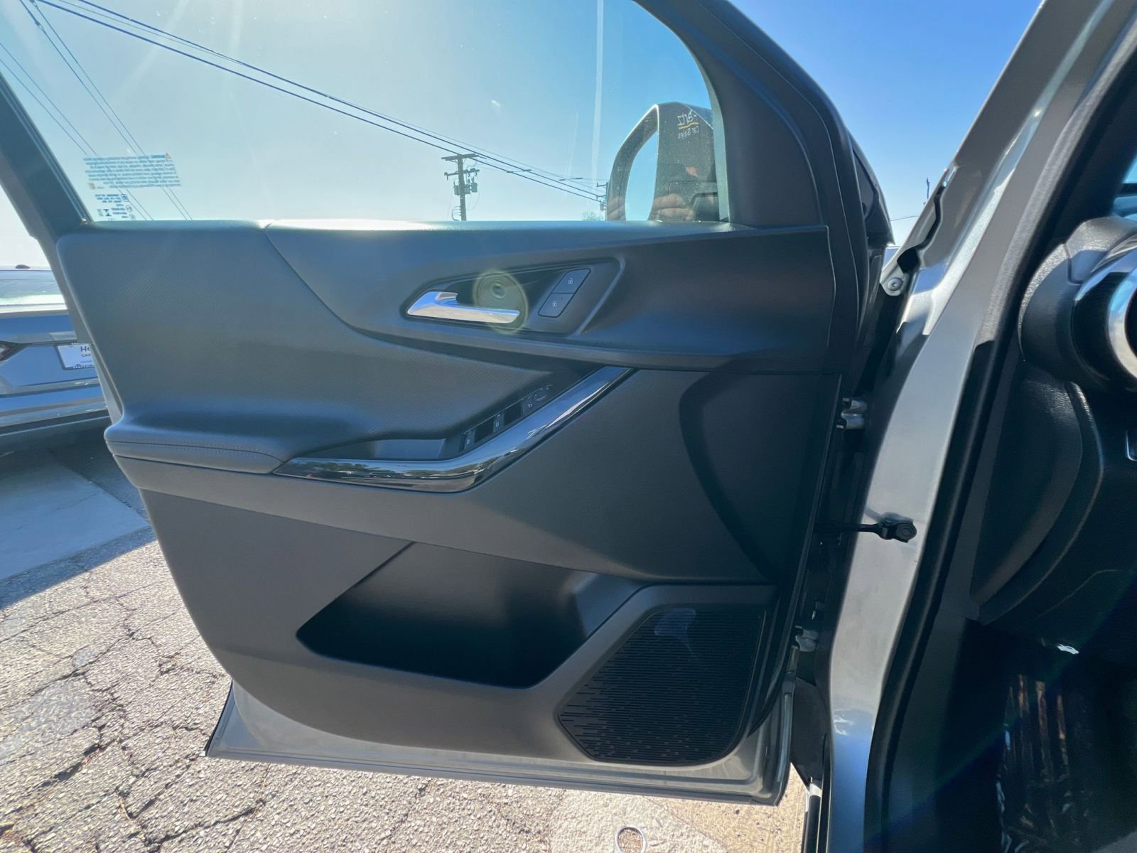 Thumbnail: 2025 Chevrolet Equinox - 18