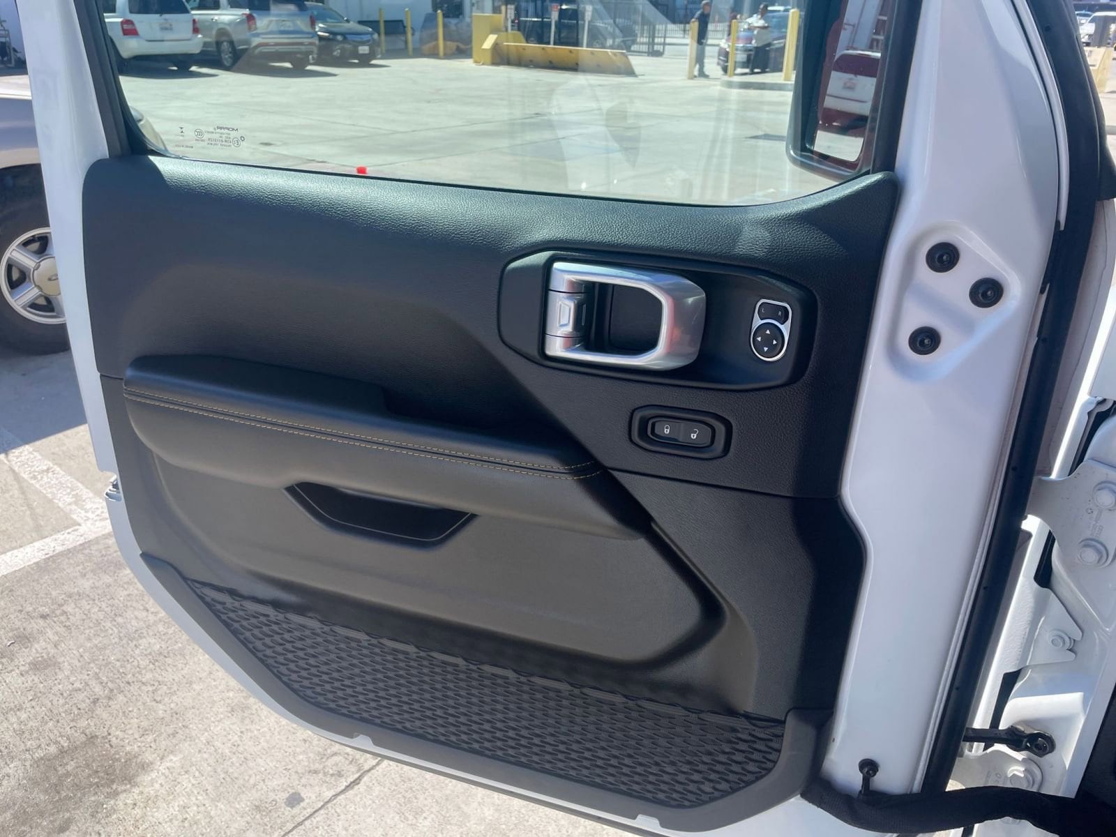 Thumbnail: 2025 Jeep Wrangler - 20