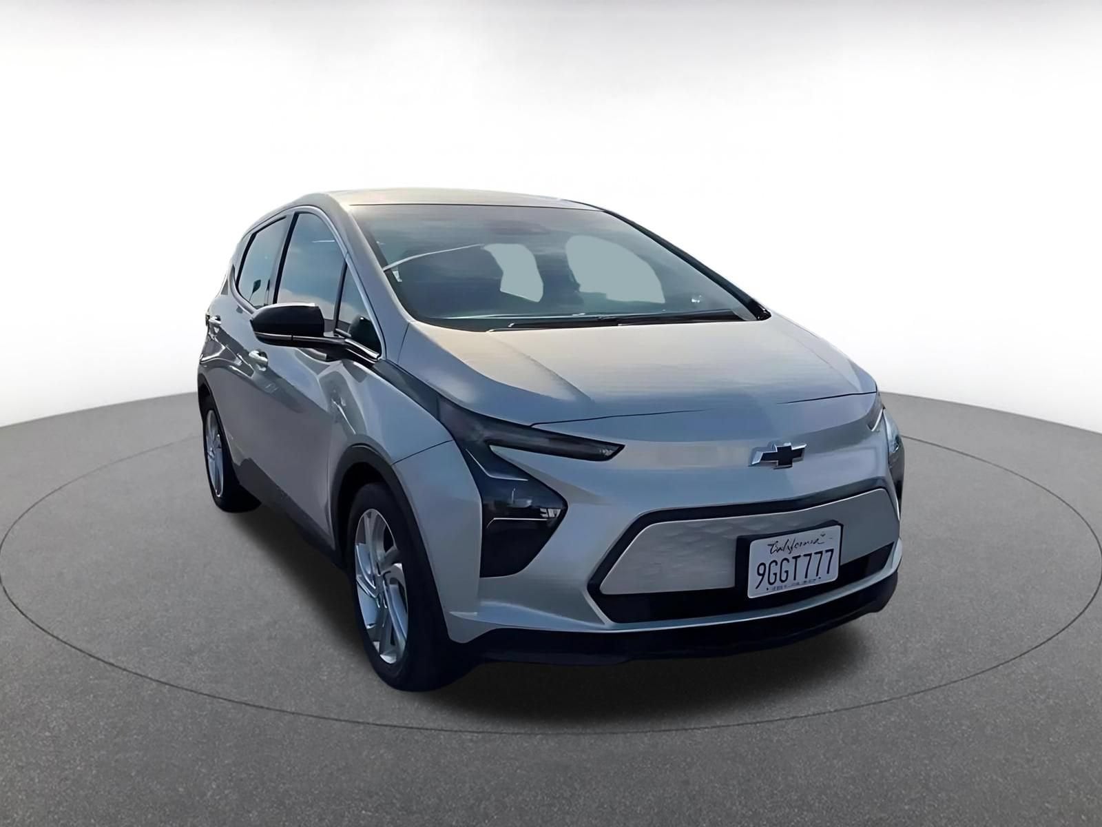 Thumbnail: 2023 Chevrolet Bolt EV - 3
