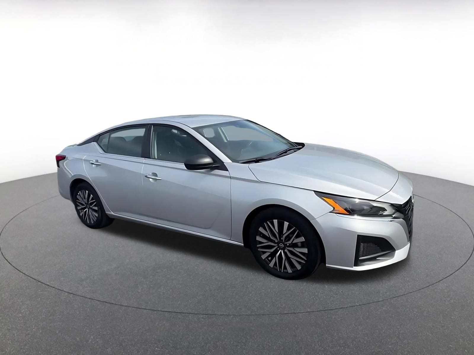 Thumbnail: 2025 Nissan Altima - 2