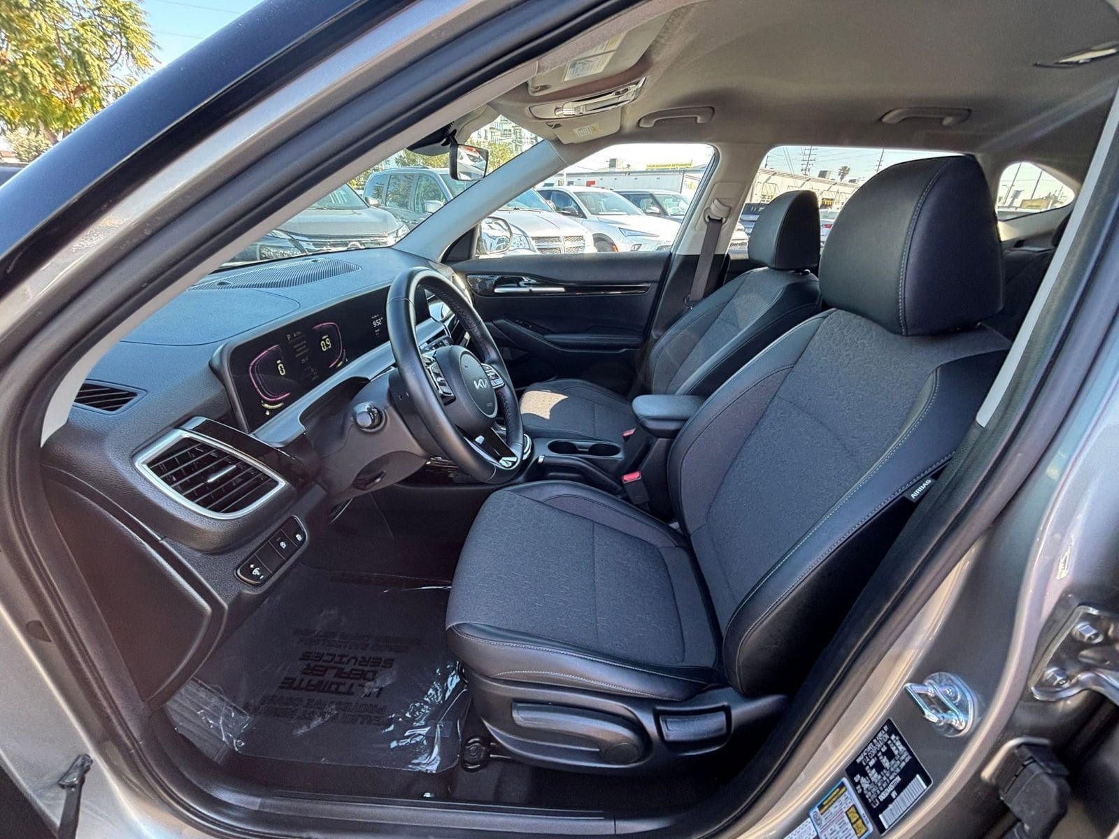 Thumbnail: 2025 Kia Seltos - 28