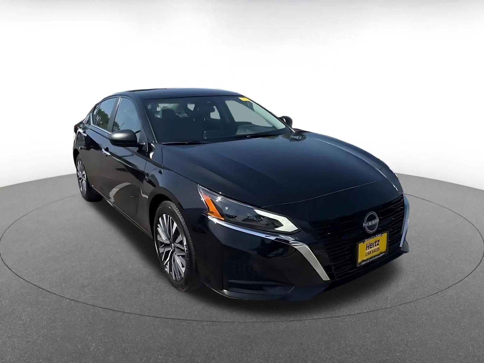Thumbnail: 2025 Nissan Altima - 3