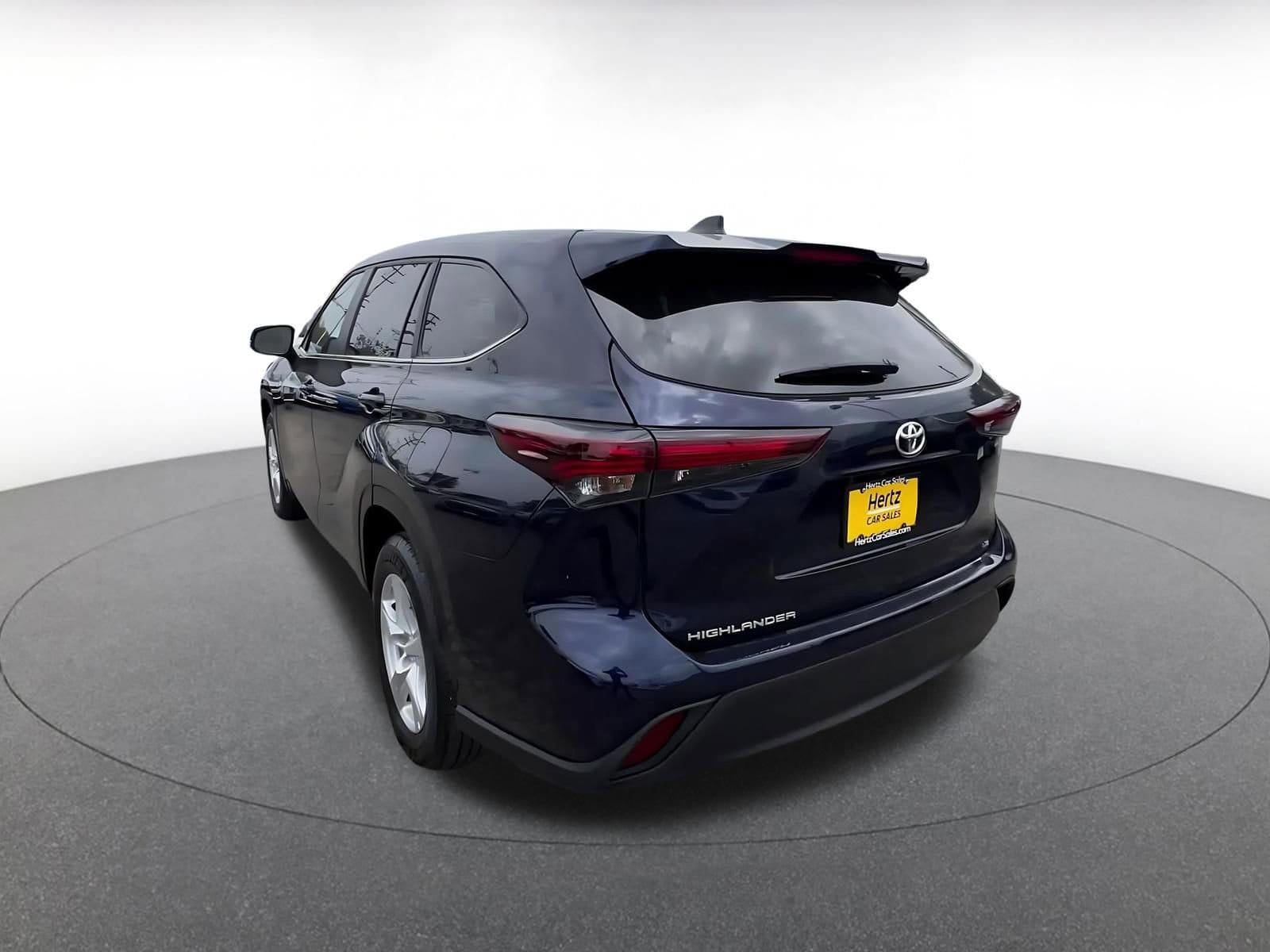 Thumbnail: 2025 Toyota Highlander - 11