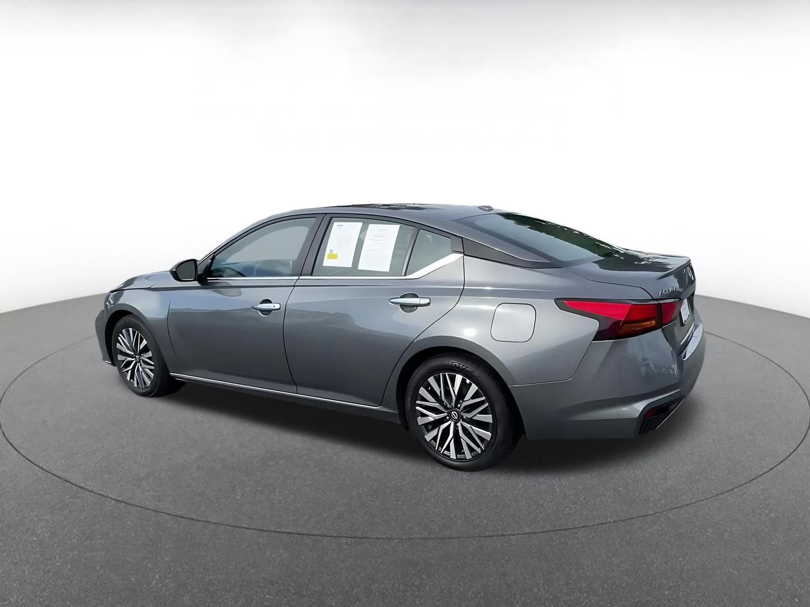 Thumbnail: 2025 Nissan Altima - 10