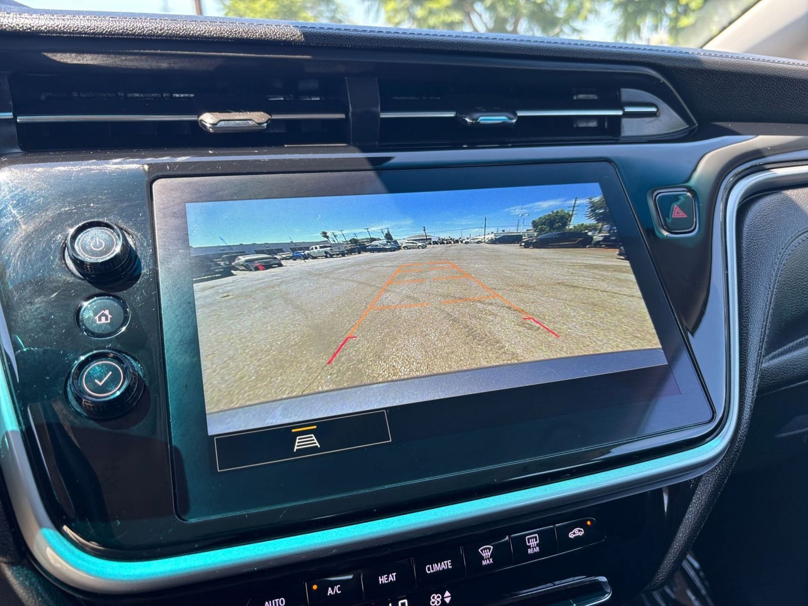 Thumbnail: 2023 Chevrolet Bolt EV - 17