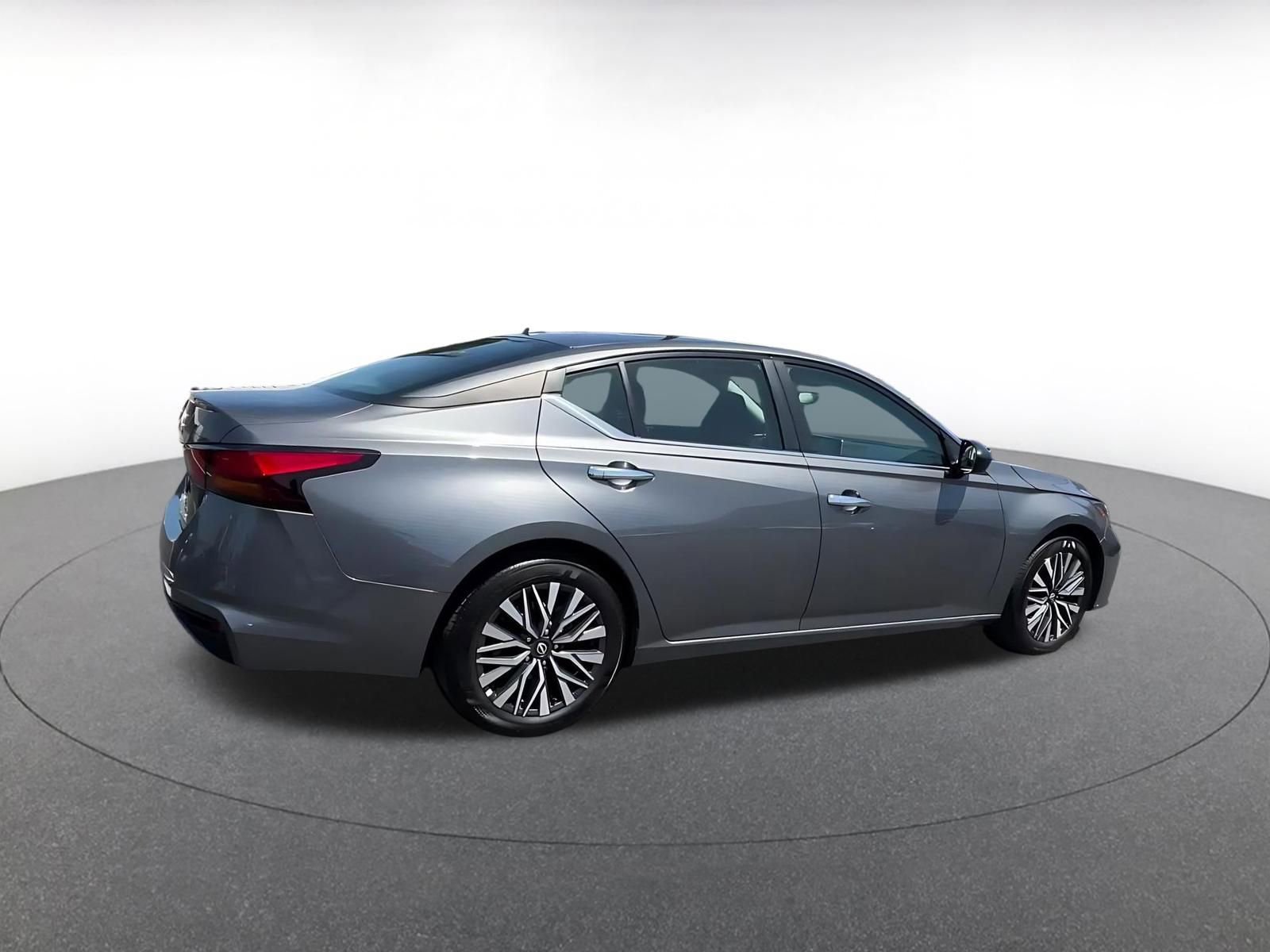 Thumbnail: 2025 Nissan Altima - 12