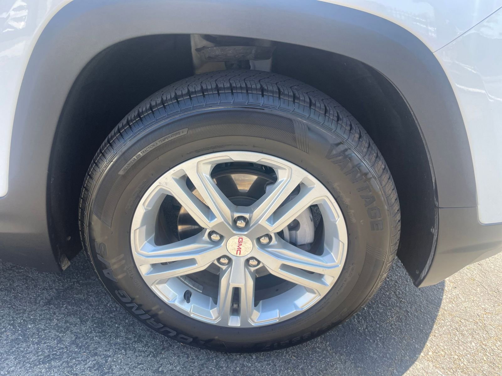 Thumbnail: 2024 GMC Terrain - 30