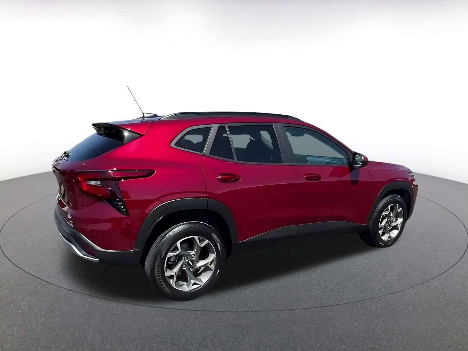 Thumbnail: 2025 Chevrolet Trax - 14