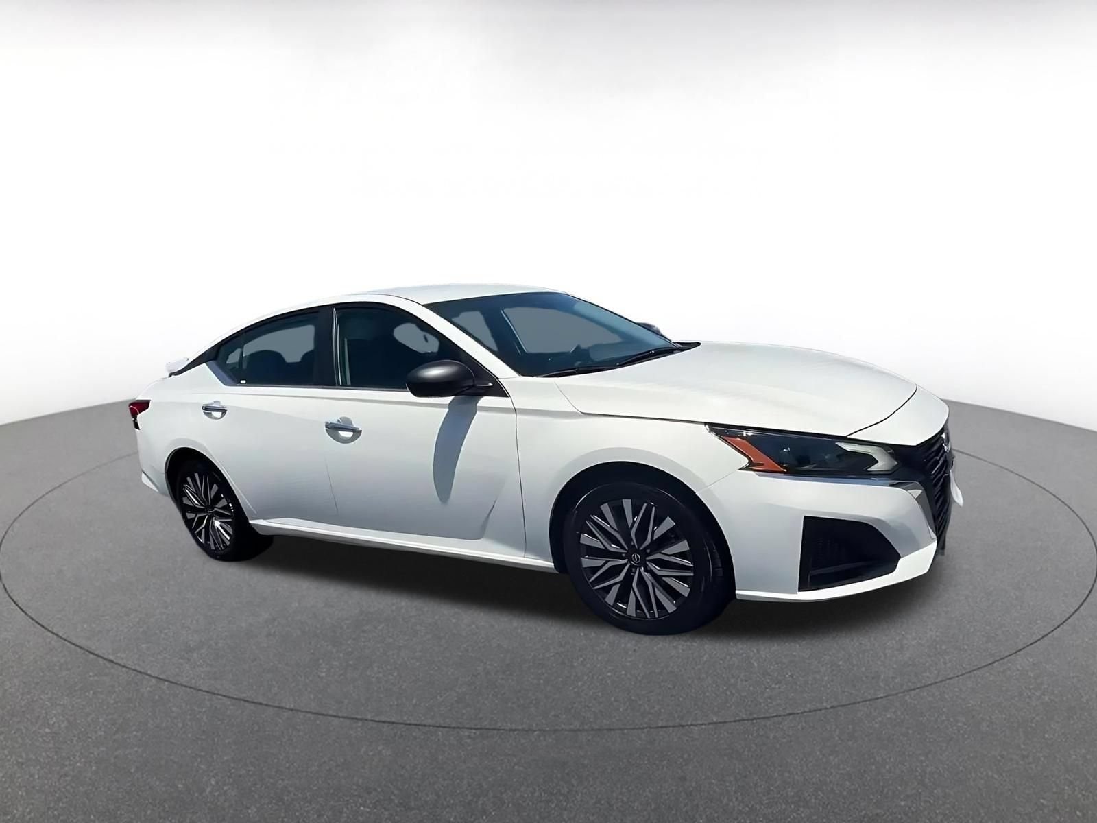 Thumbnail: 2025 Nissan Altima - 2