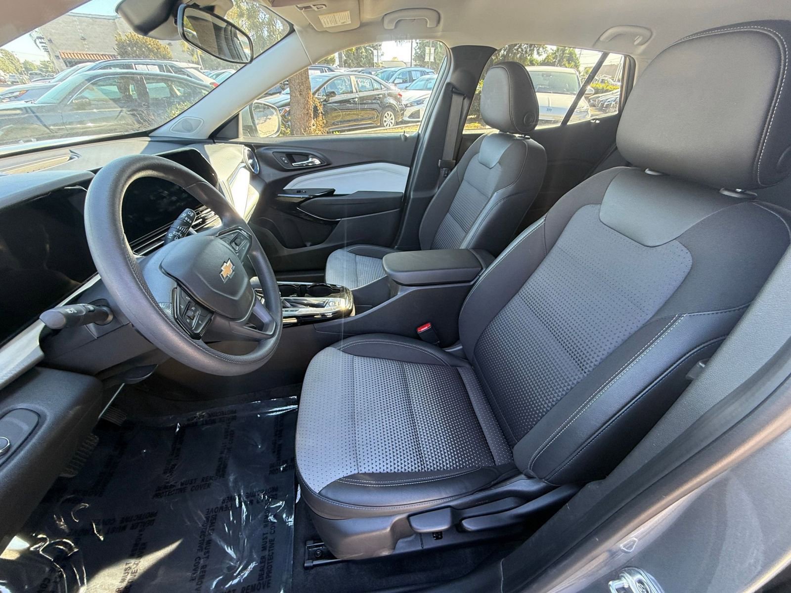 Thumbnail: 2025 Chevrolet Trax - 23