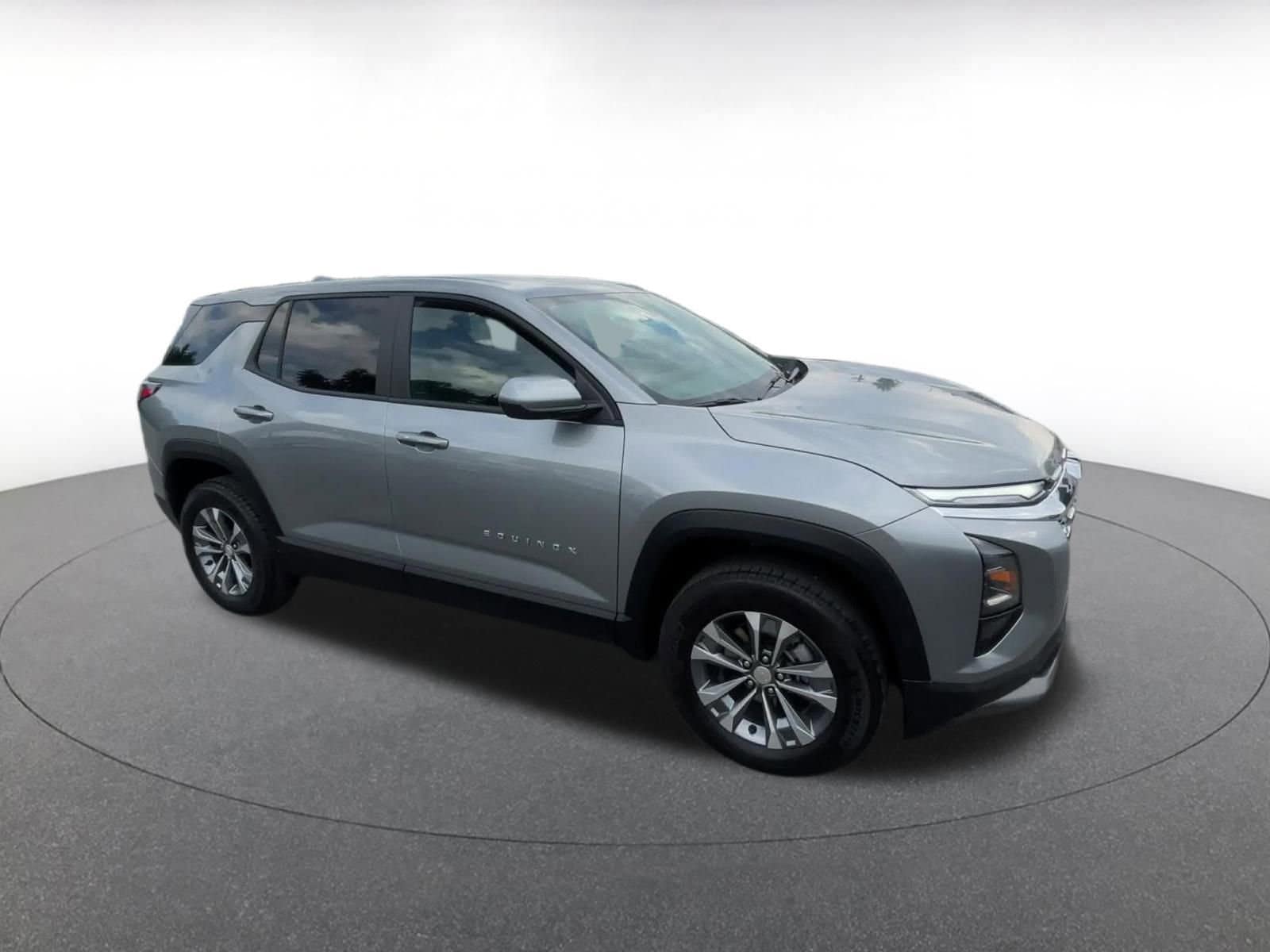 Thumbnail: 2025 Chevrolet Equinox - 2