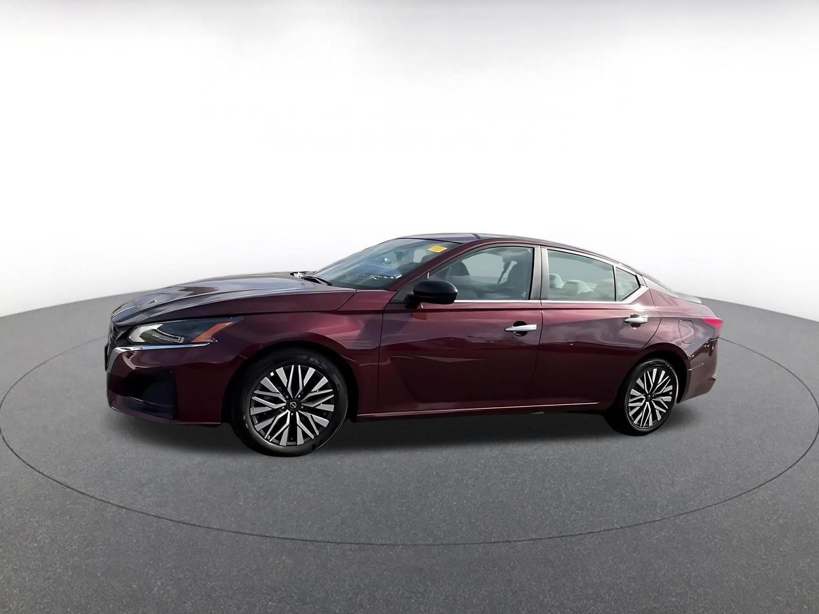 Thumbnail: 2025 Nissan Altima - 8