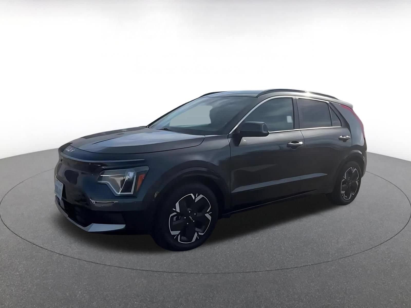 Thumbnail: 2023 Kia Niro - 7