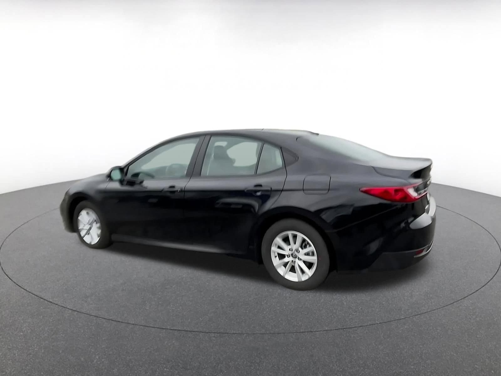 Thumbnail: 2025 Toyota Camry - 10