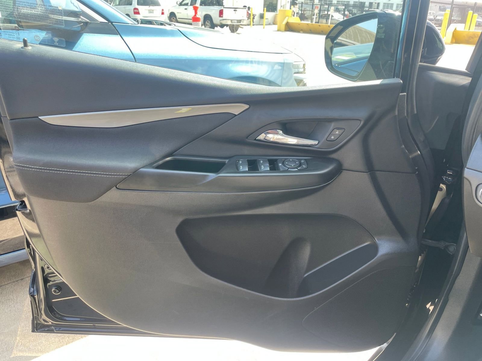 Thumbnail: 2023 Chevrolet Bolt EV - 24