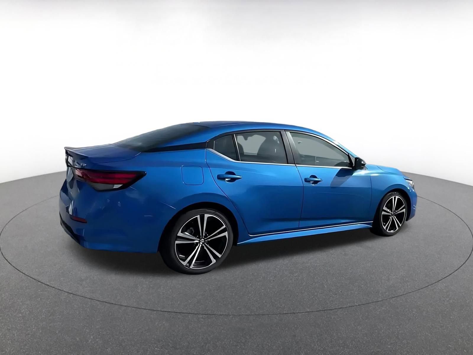 Thumbnail: 2022 Nissan Sentra - 15