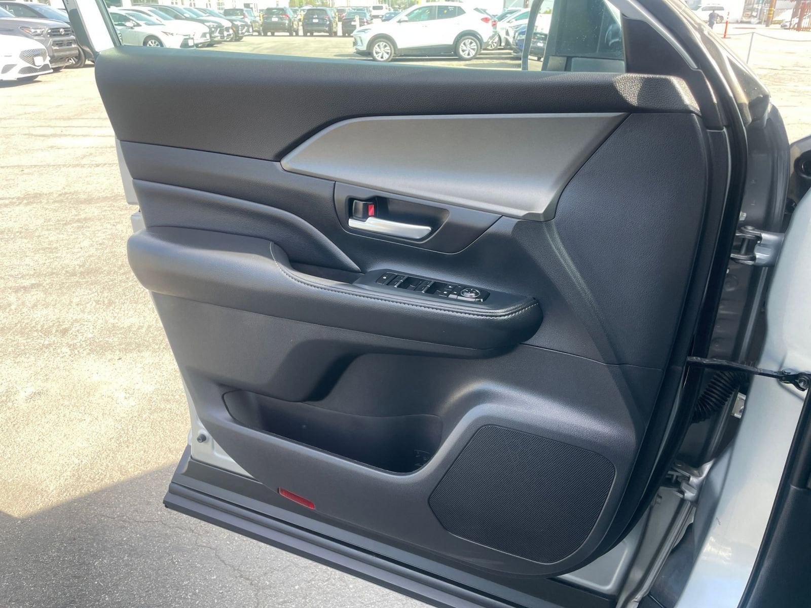 Thumbnail: 2025 Toyota Grand Highlander - 20