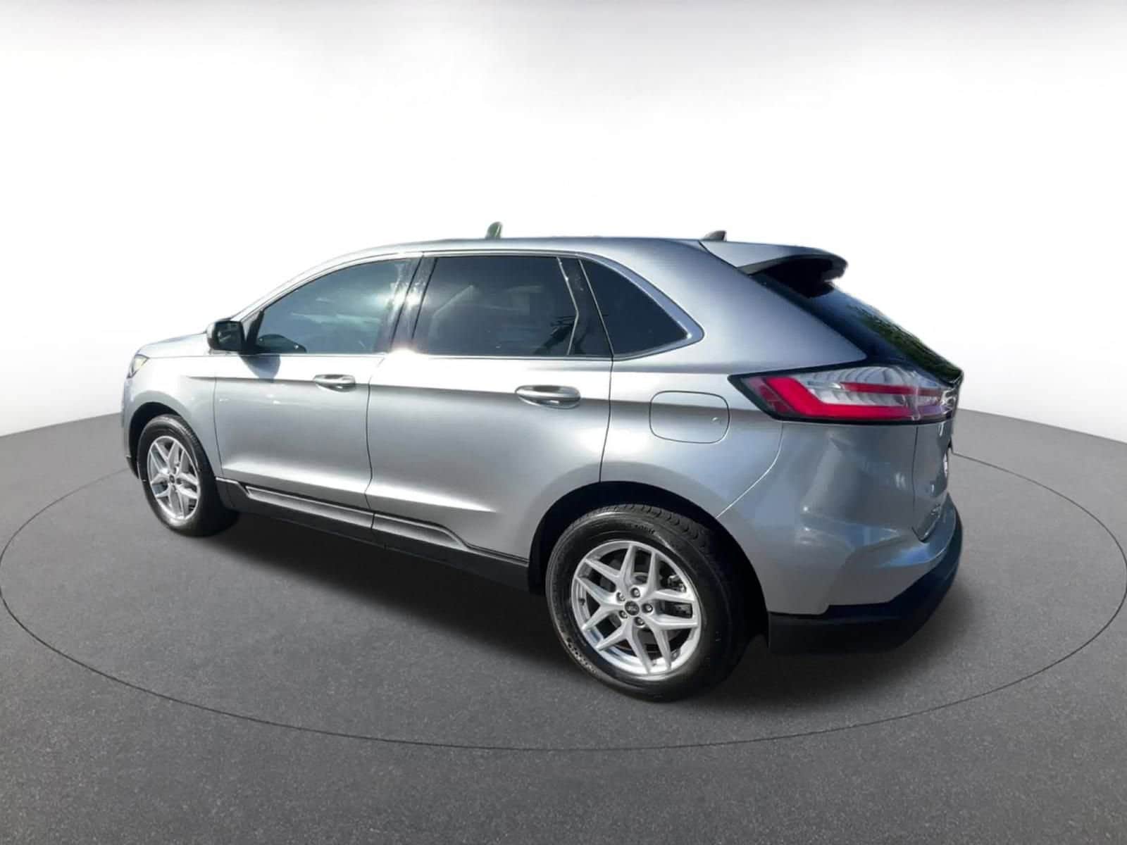 Thumbnail: 2023 Ford Edge - 10