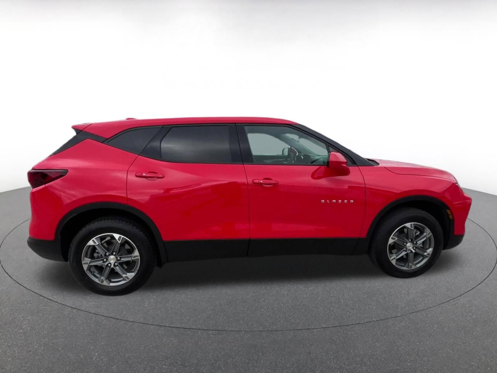 Thumbnail: 2025 Chevrolet Blazer - 16