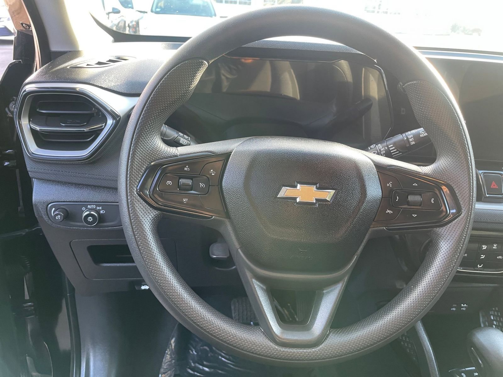 Thumbnail: 2025 Chevrolet TrailBlazer - 28