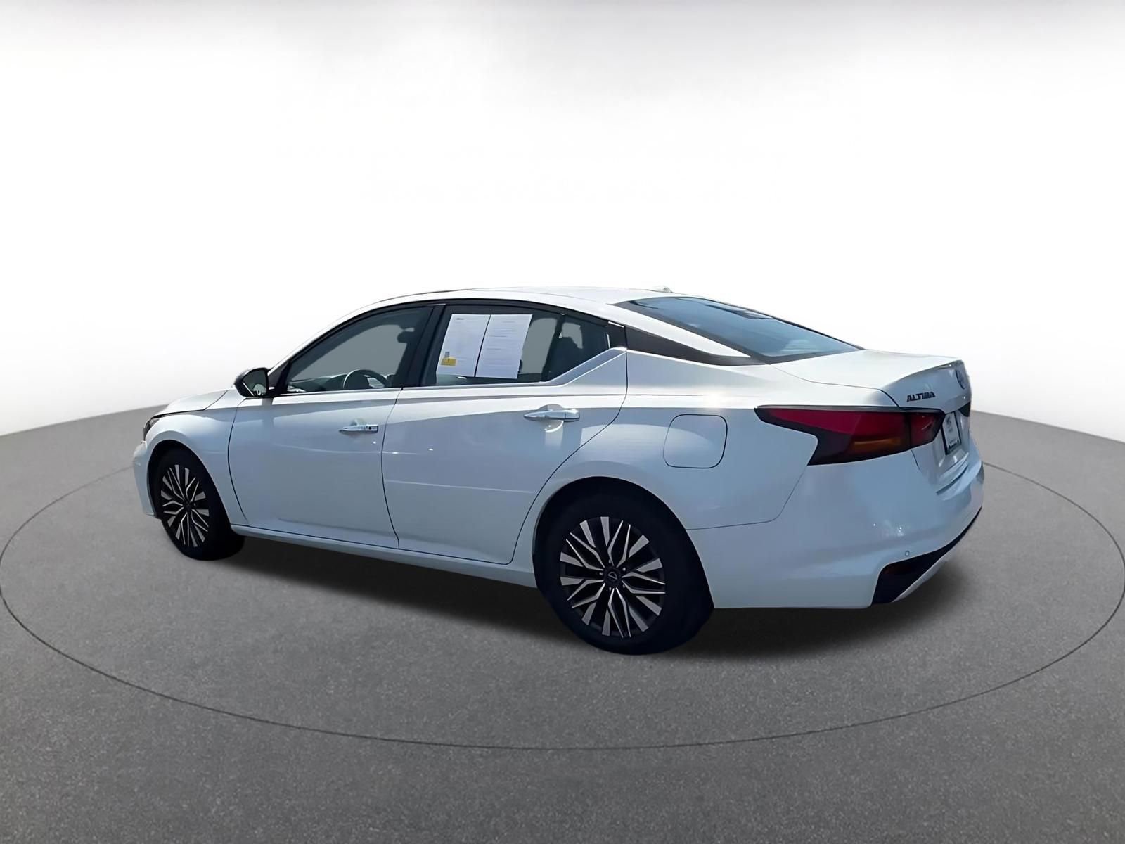 Thumbnail: 2025 Nissan Altima - 10