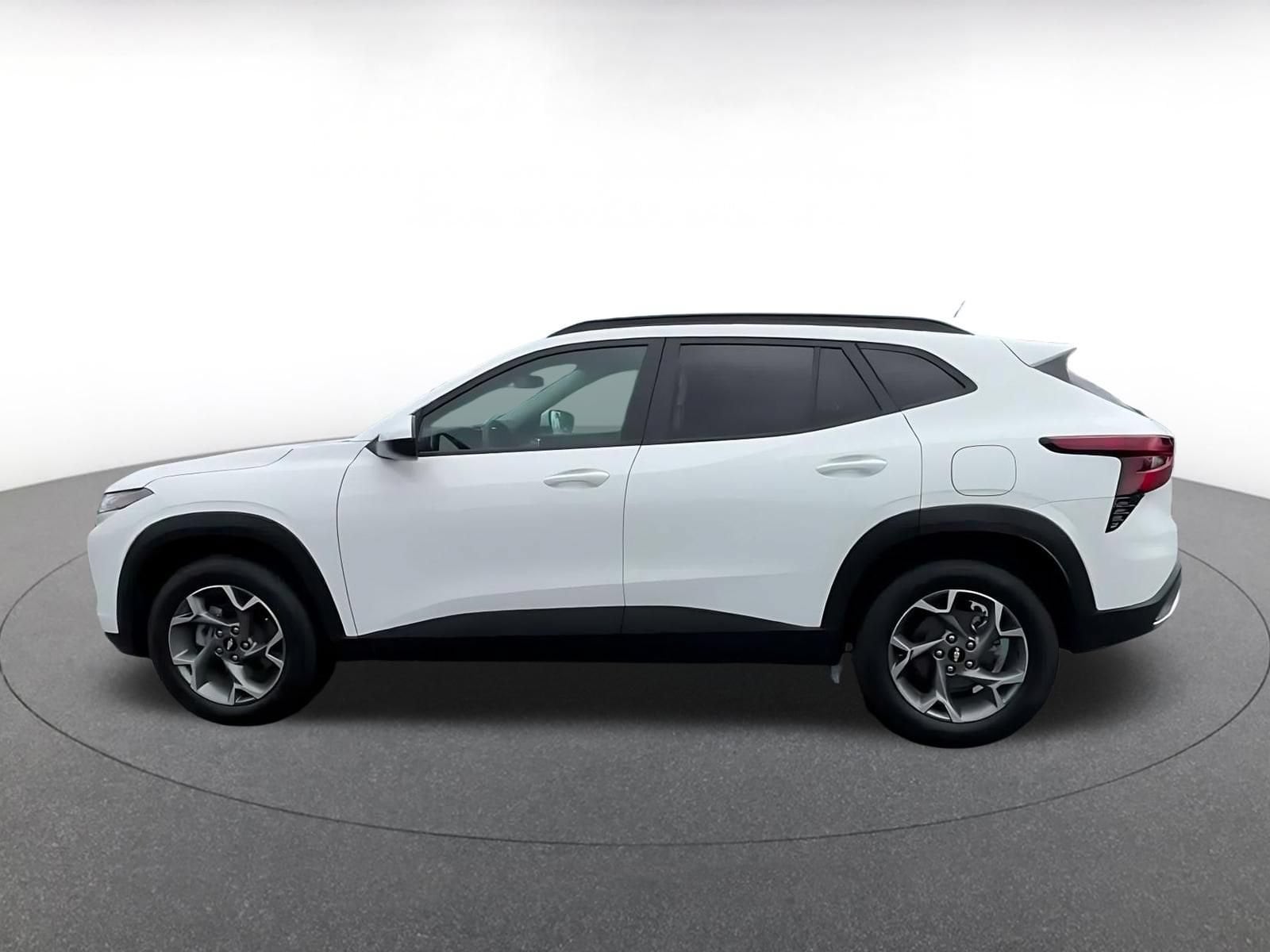 Thumbnail: 2025 Chevrolet Trax - 8