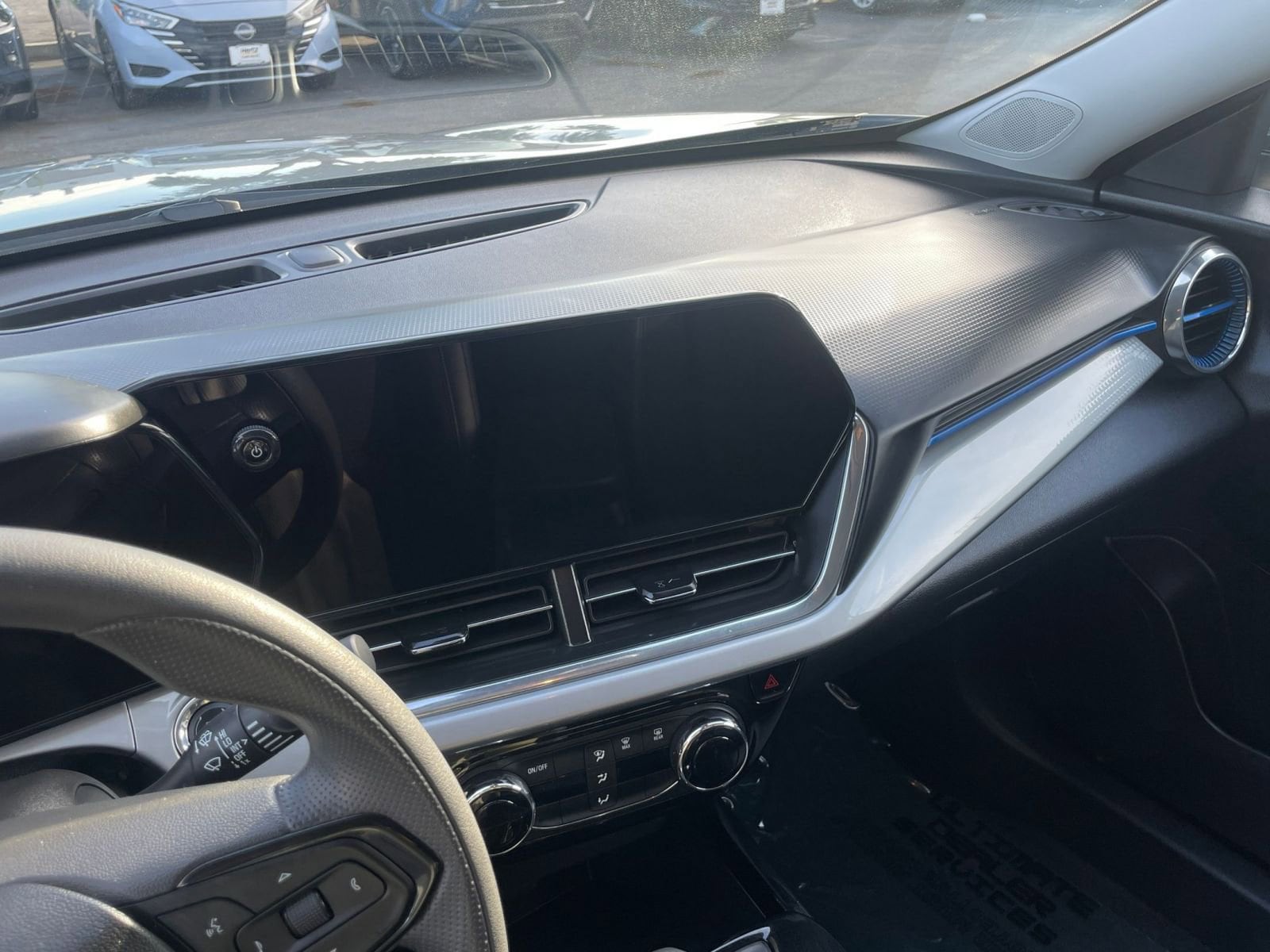 Thumbnail: 2025 Chevrolet Trax - 17