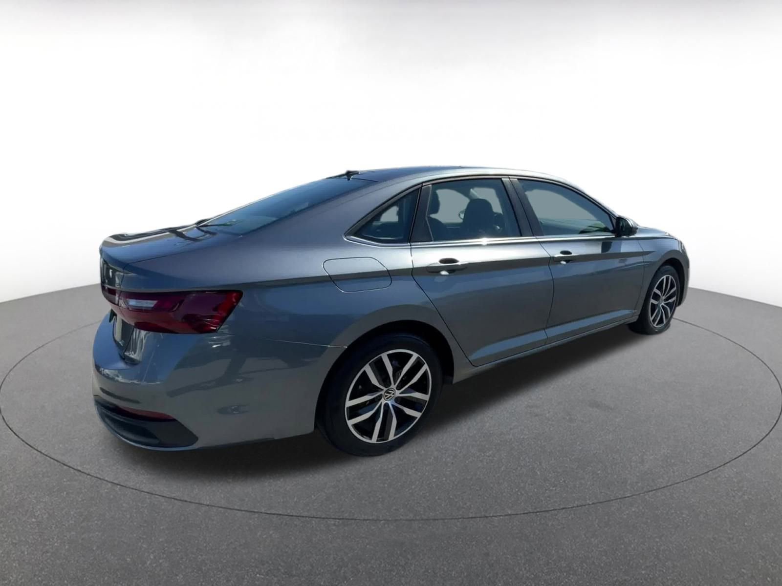 Thumbnail: 2025 Volkswagen Jetta - 15