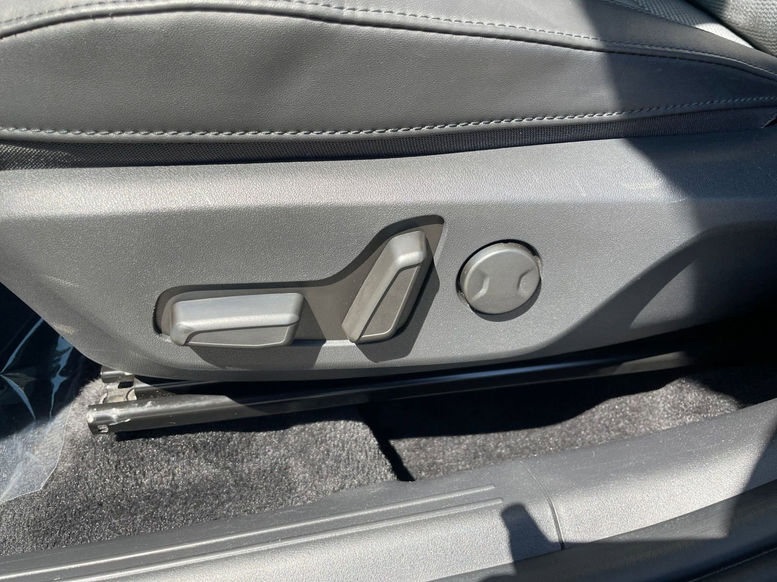 Thumbnail: 2023 Kia Niro - 28