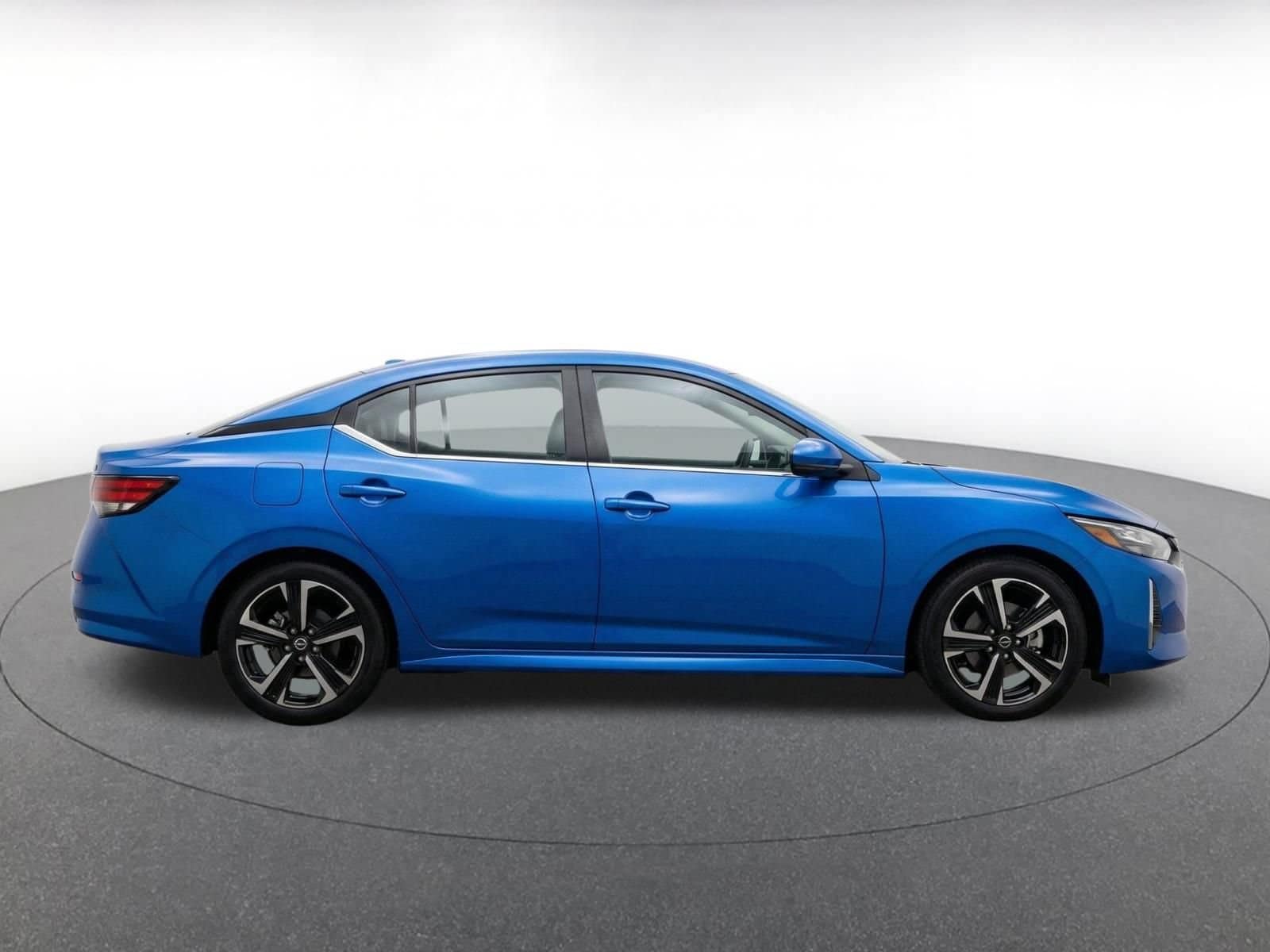Thumbnail: 2025 Nissan Sentra - 9