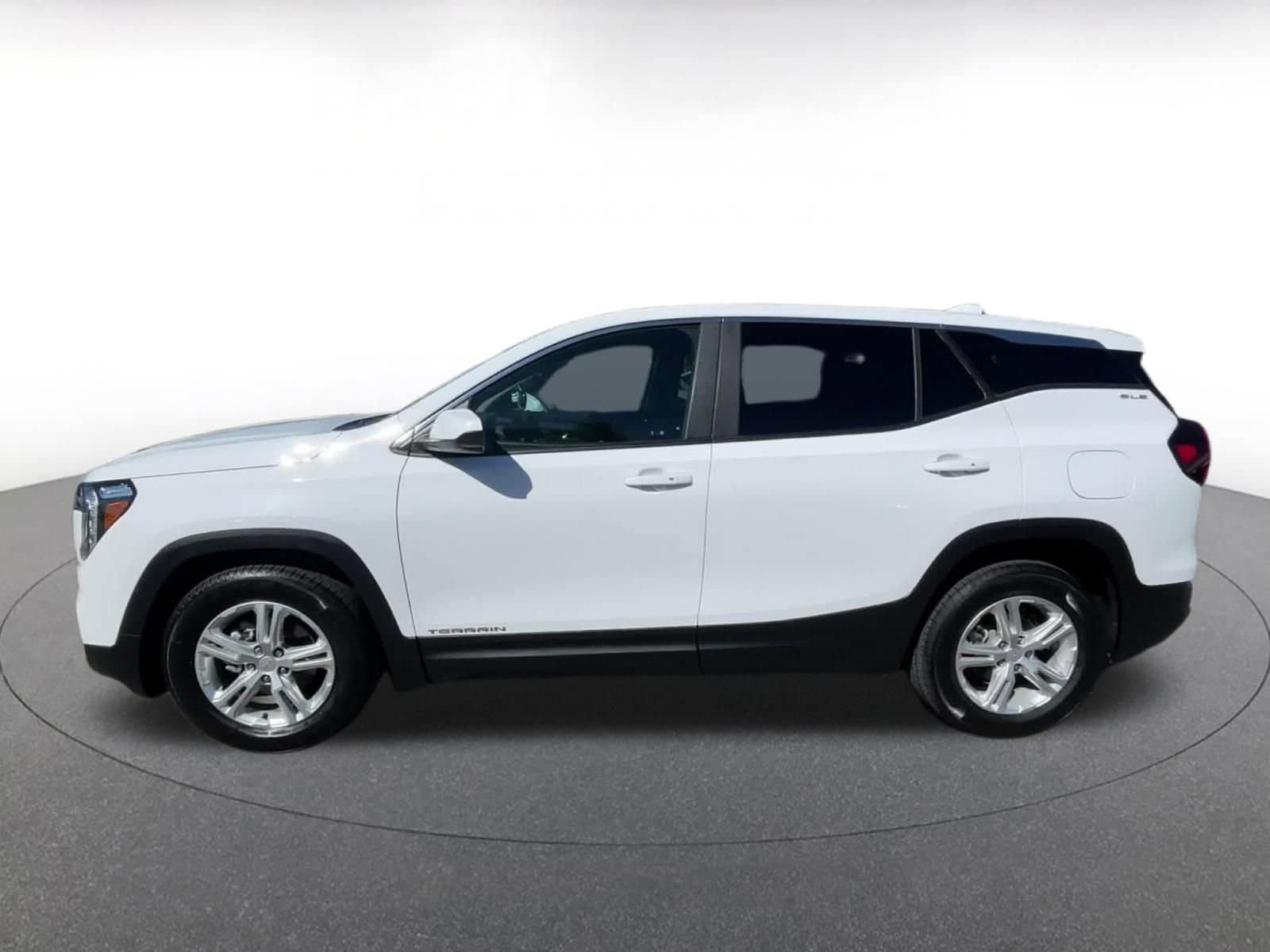 Thumbnail: 2024 GMC Terrain - 9