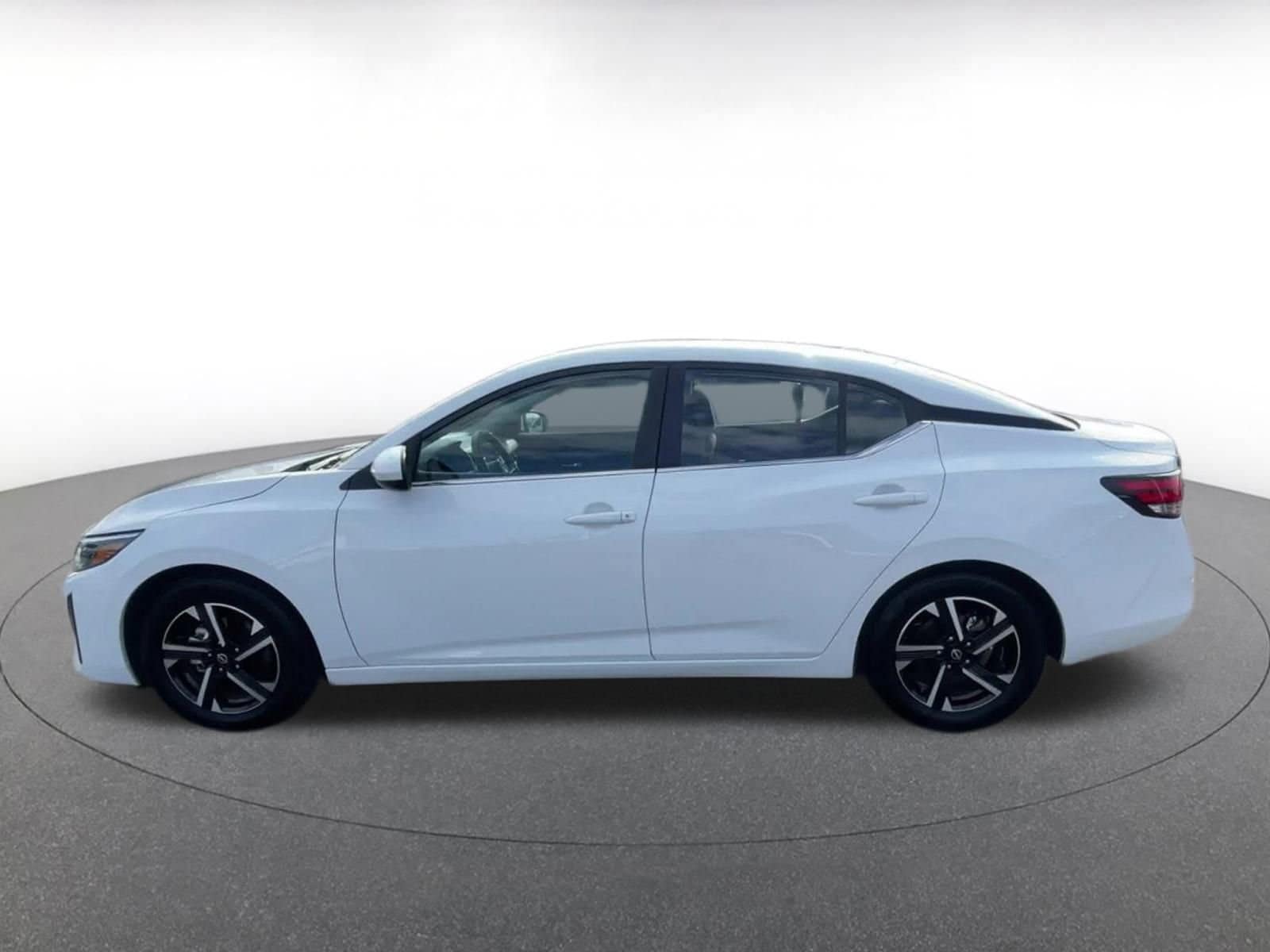 Thumbnail: 2025 Nissan Sentra - 9