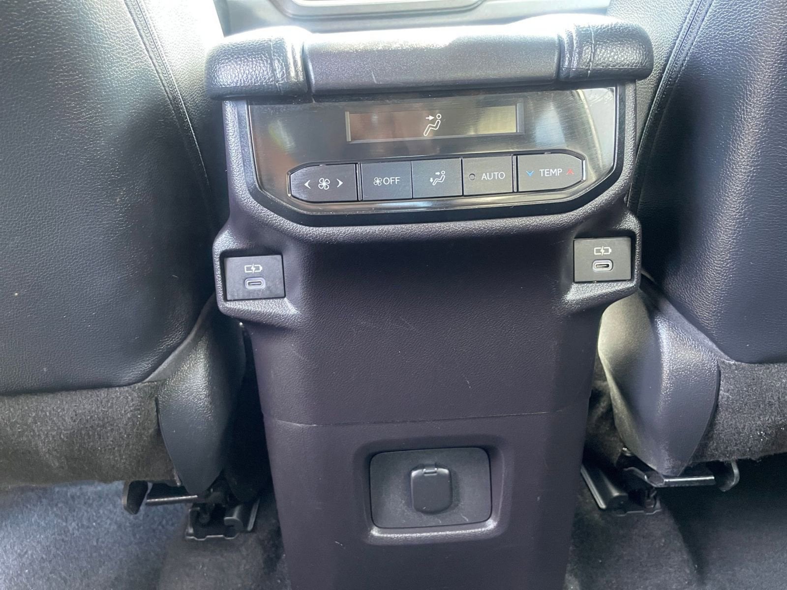 Thumbnail: 2025 Toyota Grand Highlander - 24