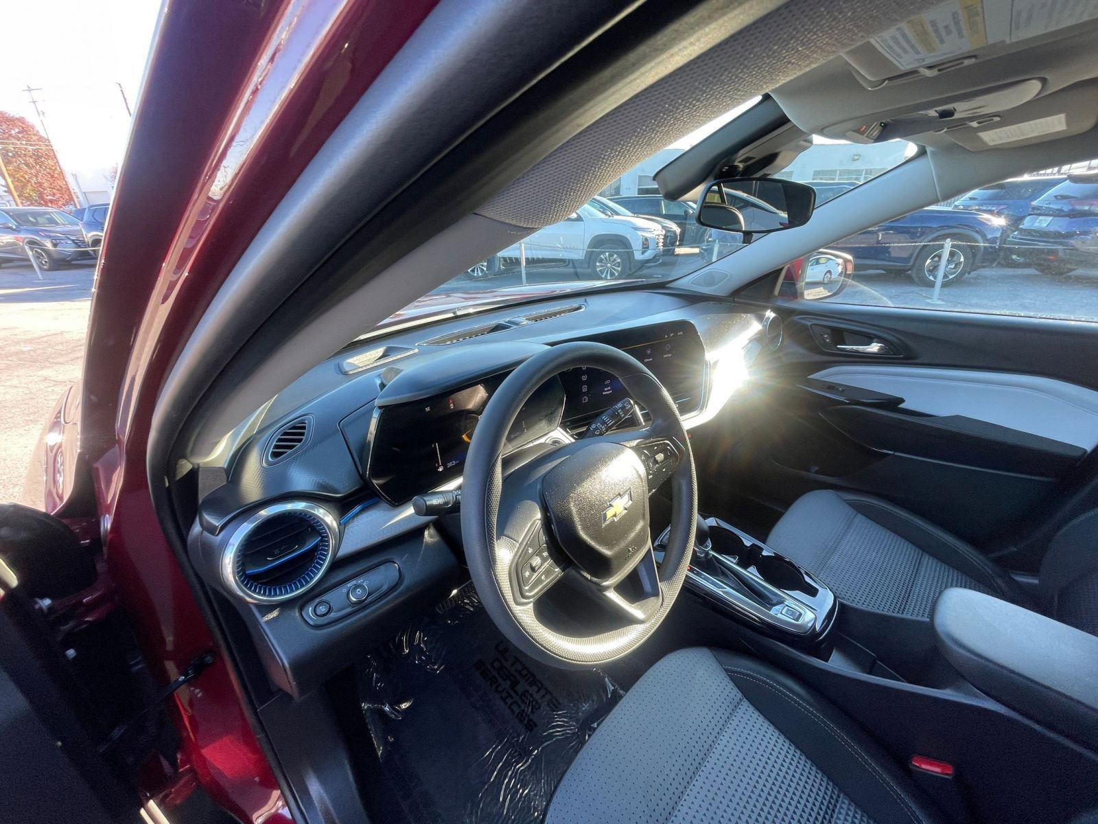 Thumbnail: 2025 Chevrolet Trax - 34